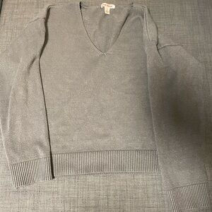 Joe Fresh Gray V-Neck Sweater size large
